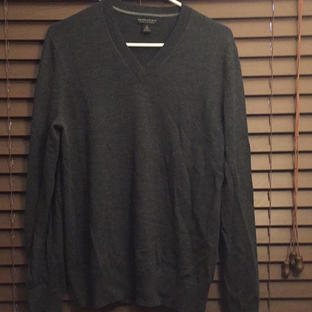 Banana republic- gray wool v-neck sweater